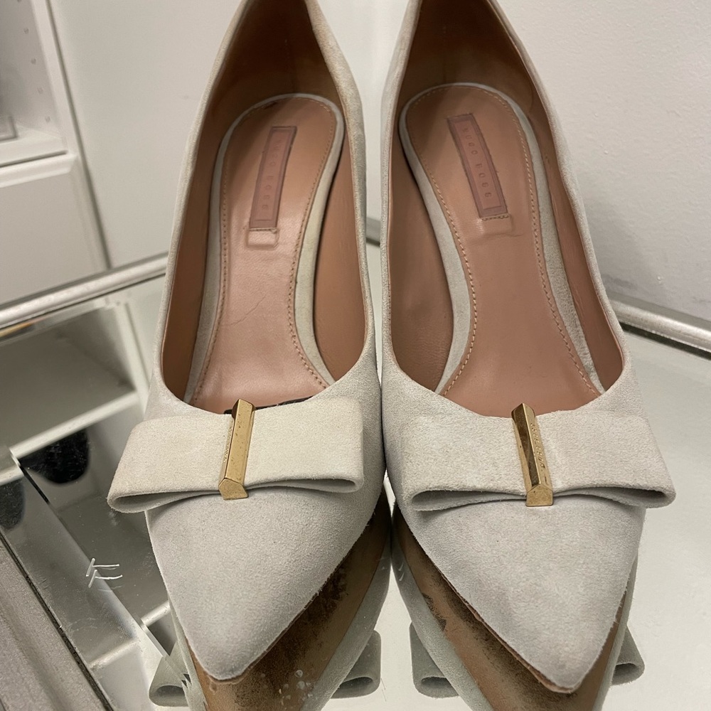 Hugo Boss Suede Pumps - Picture 4 of 4
